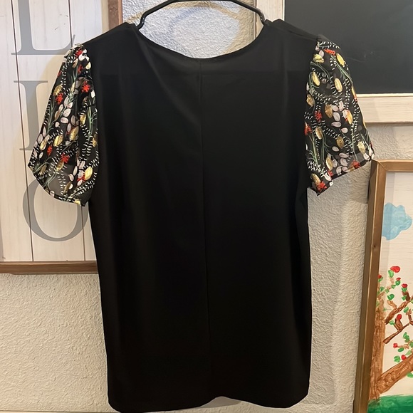 NWOT 89th + MADISON SHEER BLOUSE SIZE MEDIUM - Picture 2 of 6